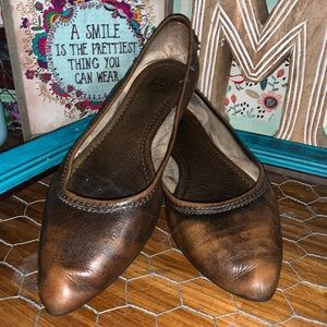 Frye Regina pointed flats 8.5